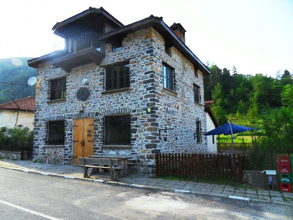 Guest House The Jolly House Arda  외부 사진